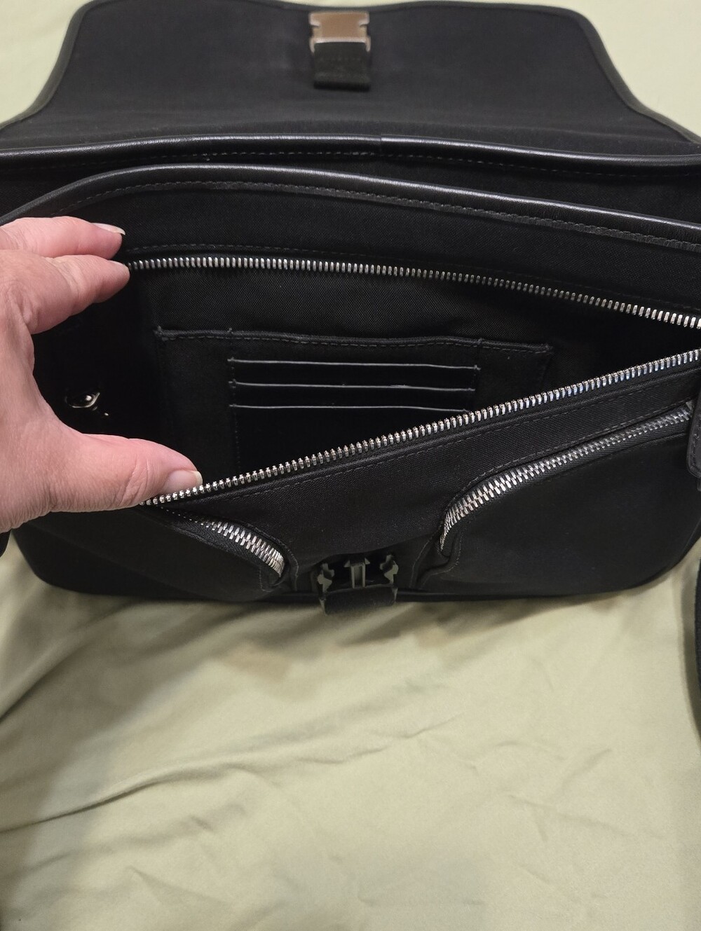 COACH Black Messenger Bag with Adjustable Strap - Picture 5 of 7